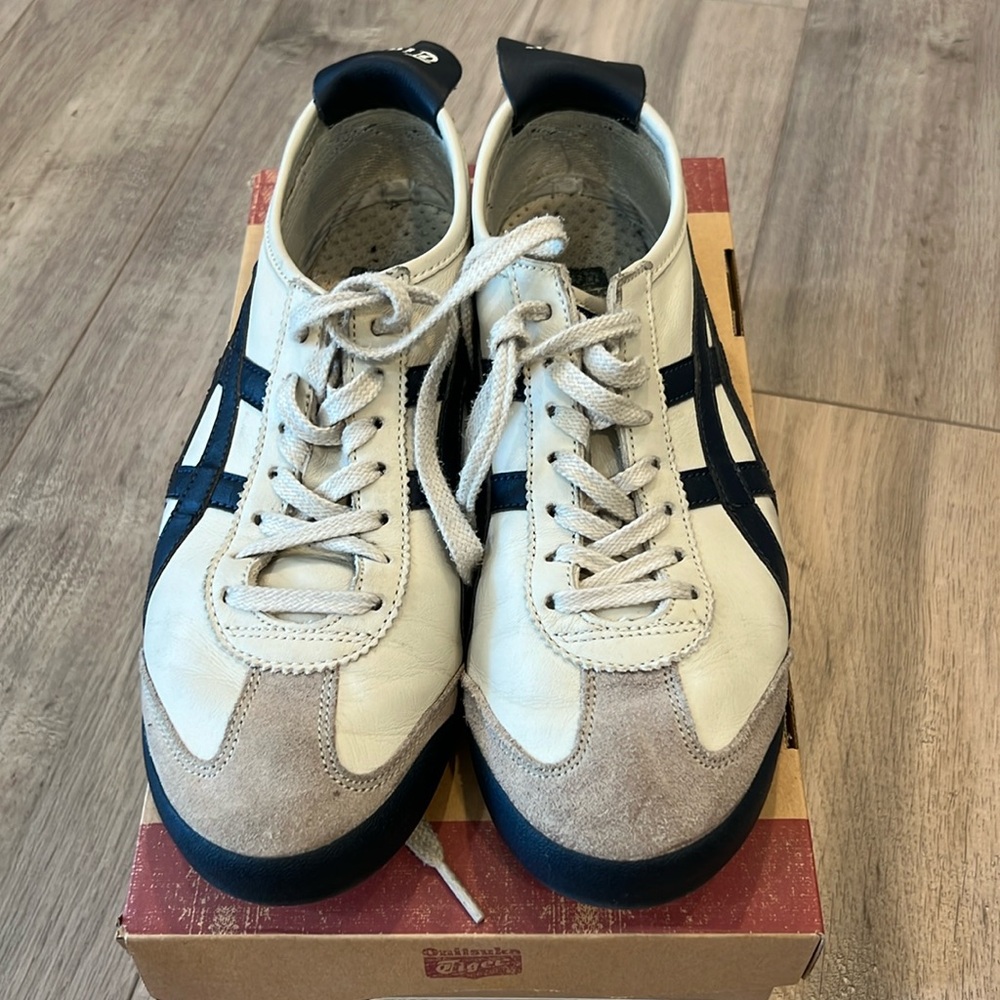 Onitsuka Tiger Mexico 66- size 8 men, size 9.5 women